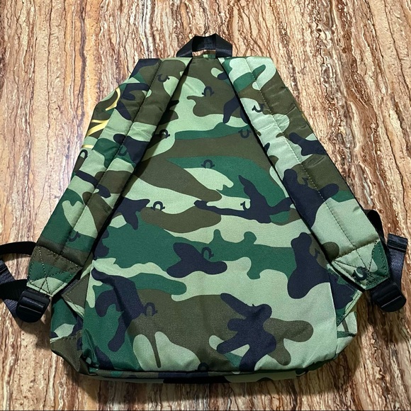 True Religion - Picture 4 of 6